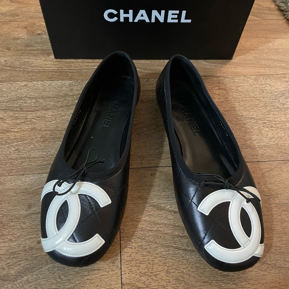 Chanel ballerina flat size 37 (US 7)